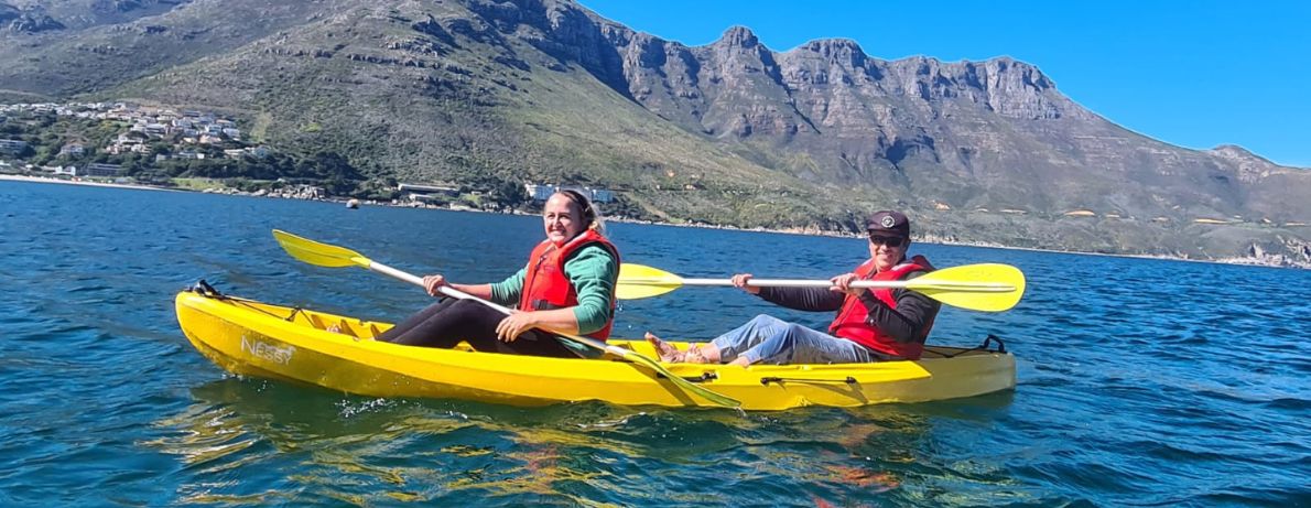 Group of kayaking in Hout Bay